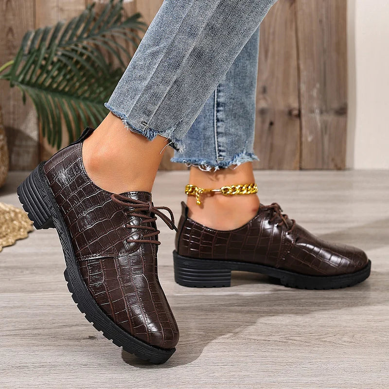 Niyra – Scarpa Derby Stringate Con Suola Spessa