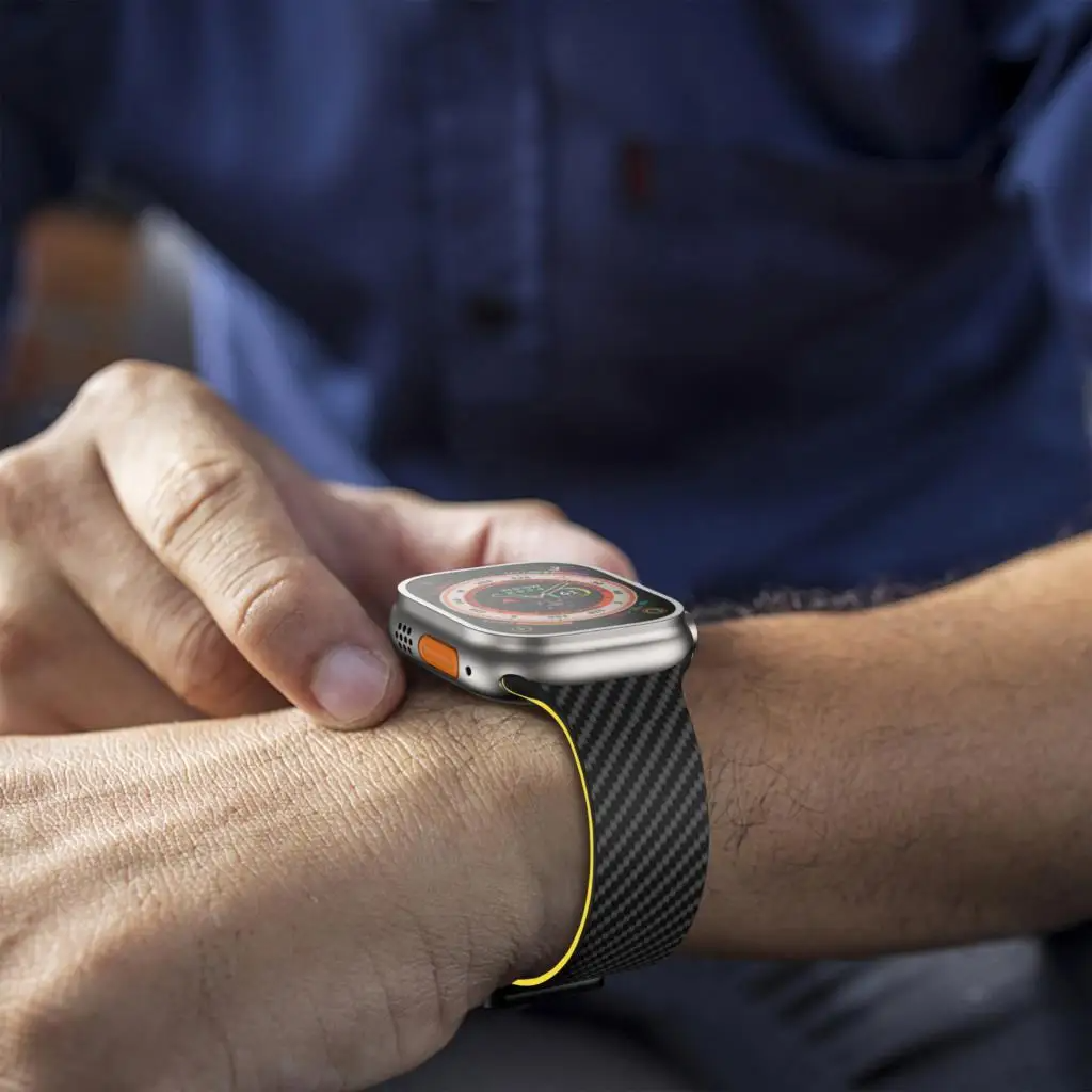 FuryBand - Cinturino per Orologio Apple  in Fibra di Carbonio Fury