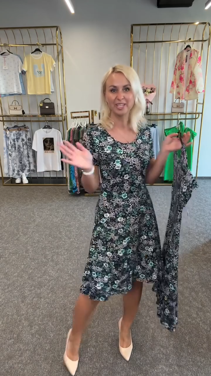 Ainsley - Abito Stampato Con Scollo Rotondo Alla Moda