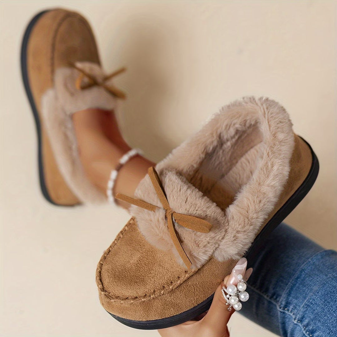 Suzia - Comode Pantofole in Peluche Con Fiocco