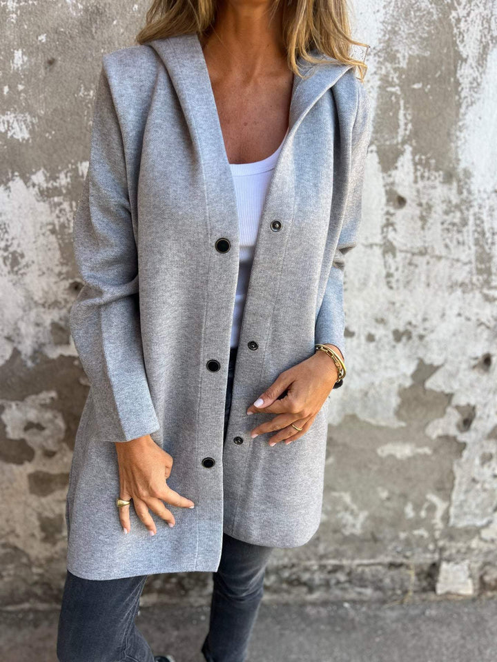 Isolde - Cardigan con Cappuccio e Bottoni sul Davanti