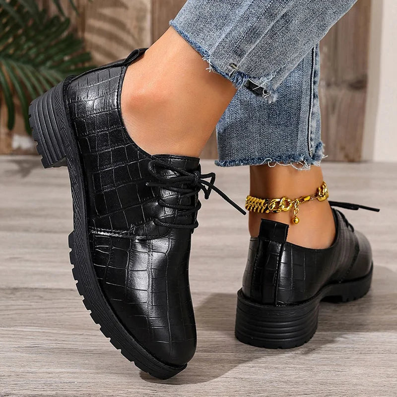 Niyra – Scarpa Derby Stringate Con Suola Spessa