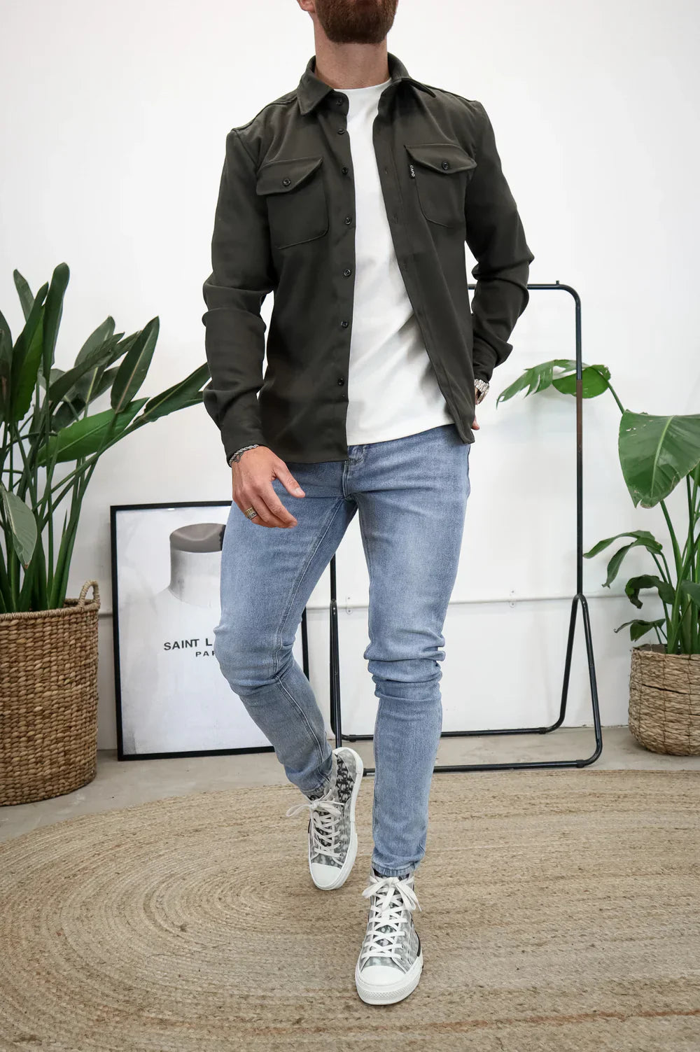 Dewid - Camicia con Bottoni e Tasche Frontali