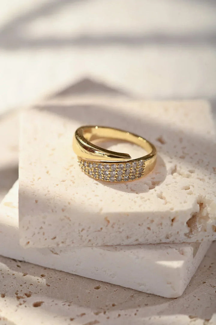 Kalea - Anello Rifugio di Eleganza