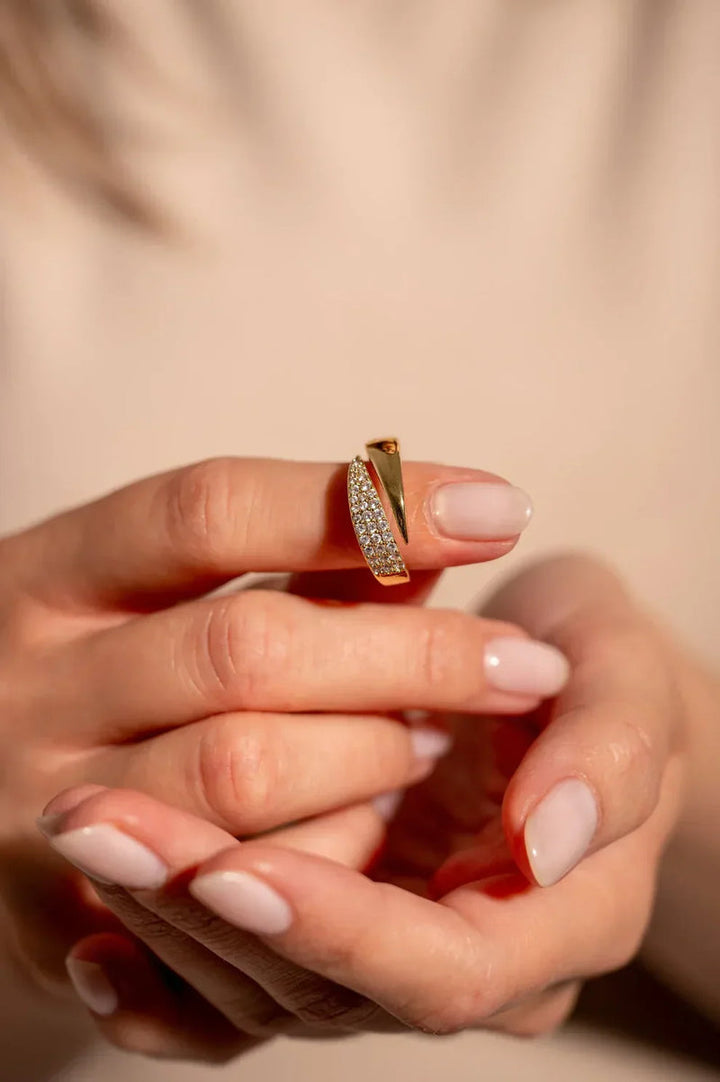 Kalea - Anello Rifugio di Eleganza