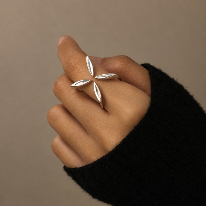 Gerti  - Anillo de Plata de ley Quattro Punti