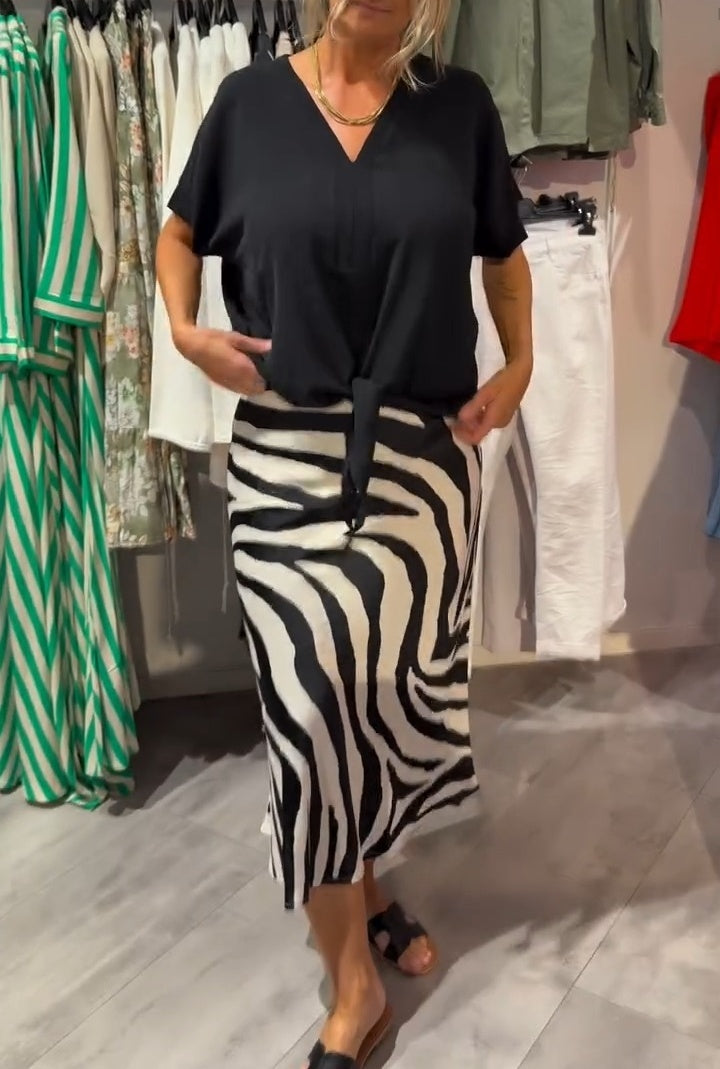 Aikaterine - Set Composto Da Top Casual Con Nodo Sul Davanti e Gonna Midi