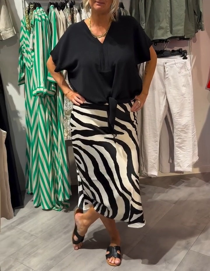 Aikaterine - Set Composto Da Top Casual Con Nodo Sul Davanti e Gonna Midi