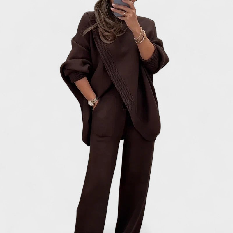 Karisa - Elegante Completo A Dovuto Pezzi Lavorato A Maglia