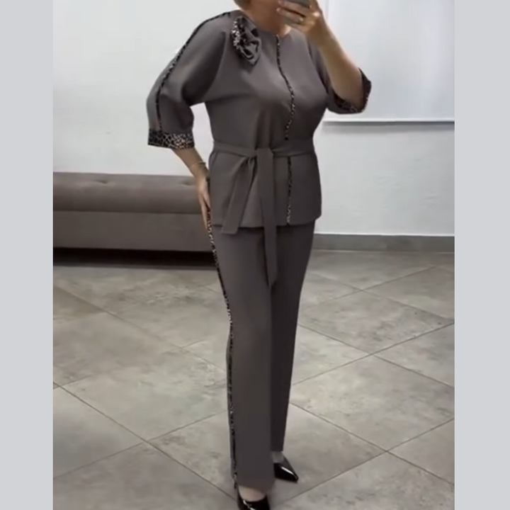 Ivanka - Elegante Completo a Due Pezzi Con Stampa Leopardata