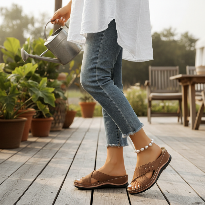 Shawen - Sandali con Zeppa e Cinturini Incrociati in Stile Casual
