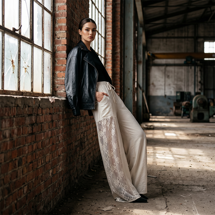 Qerina - Pantaloni Con Delicati Inserti in Pizzo Floreale